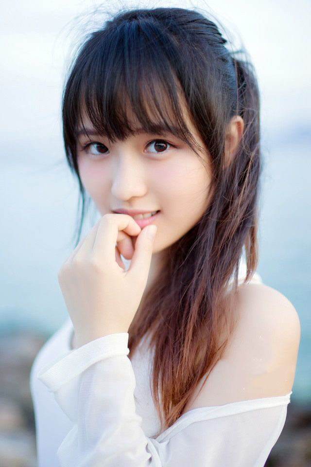 “其实本可以用船只运粮的，若以船队运粮，逆江而上，我军的后勤供应至少在打到江州之前，可保无忧。”马良叹了口气，苦笑道。